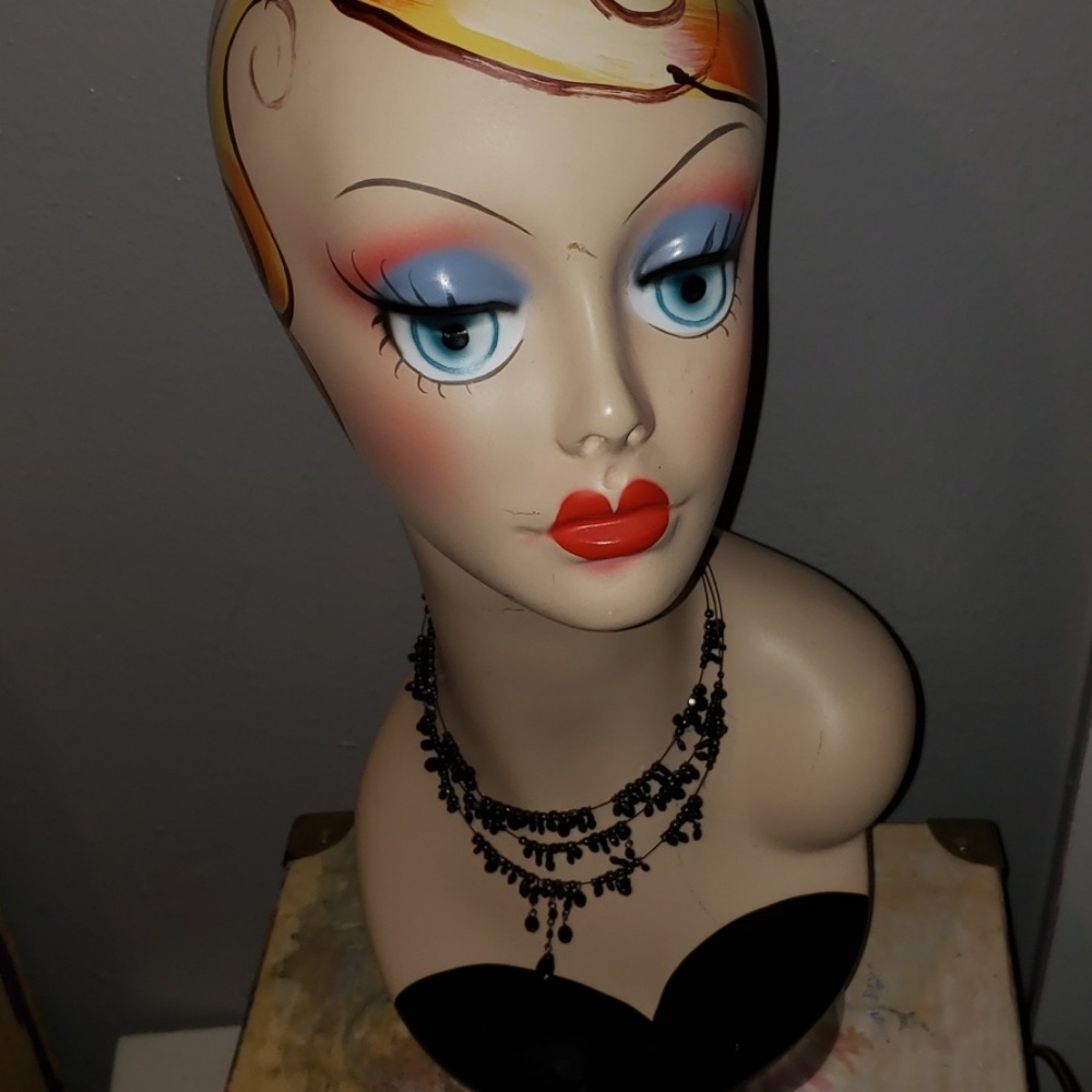 Pretty  3 Strand necklace